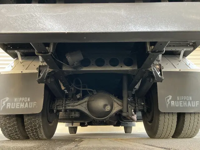 いすゞ エルフ BKG-NPR85AN(2WD)の写真12