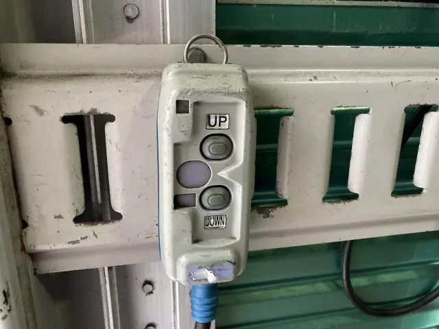 いすゞ エルフ BKG-NPR85AN(2WD)の写真27