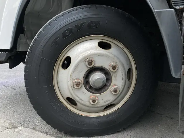 いすゞ エルフ BKG-NPR85AN(2WD)の写真33