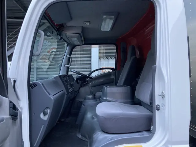 いすゞ エルフ BKG-NPR85AN(2WD)の写真43