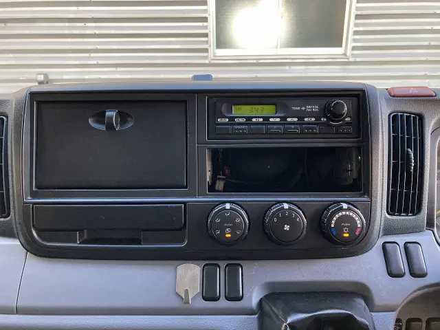 三菱 キャンター TKG-FEB50(2WD)の写真18