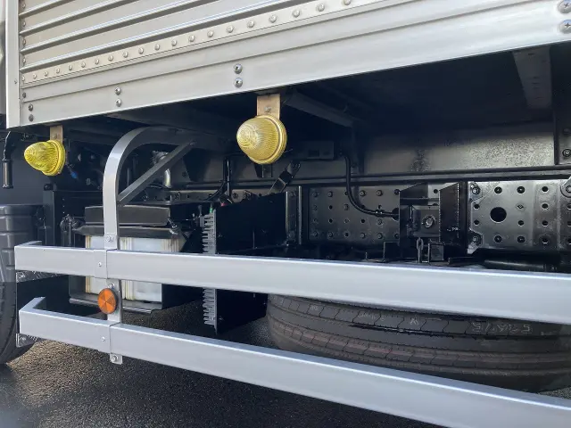 三菱 キャンター TPG-FEA50(2WD)の写真8