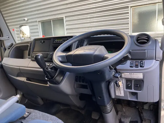 三菱 キャンター TPG-FEA50(2WD)の写真15