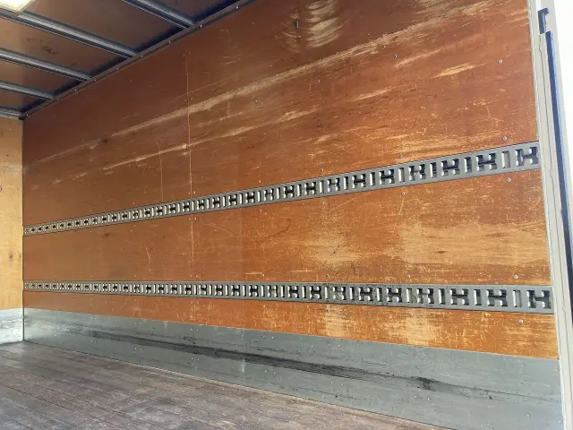 三菱 キャンター TPG-FEA50(2WD)の写真24