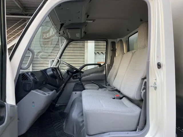 日野 デュトロ TKG-XZU710M(2WD)の写真43