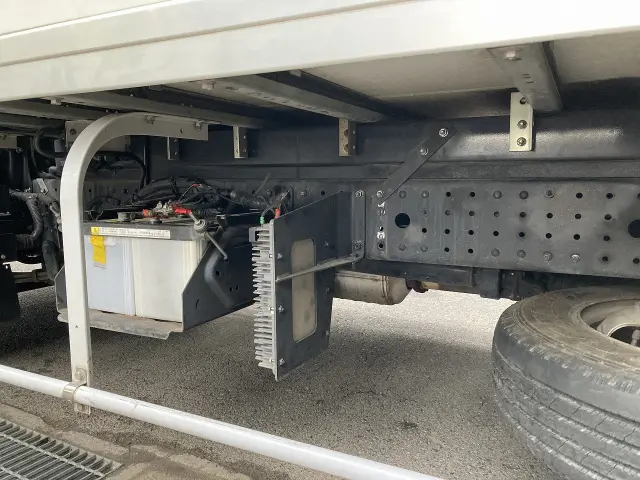 三菱 キャンター TPG-FEA50(2WD)の写真9