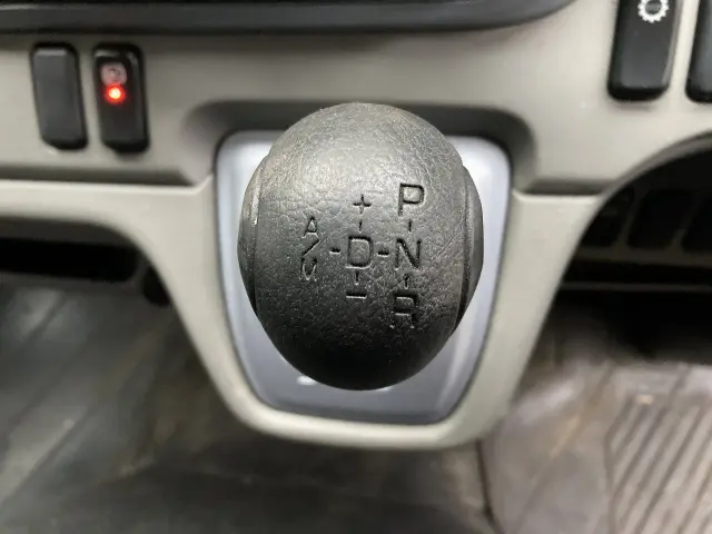 三菱 キャンター TPG-FEA50(2WD)の写真18