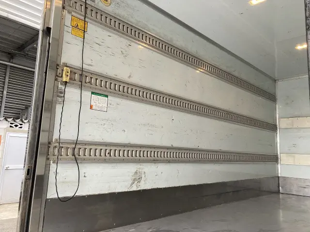 三菱 キャンター TPG-FEA50(2WD)の写真23