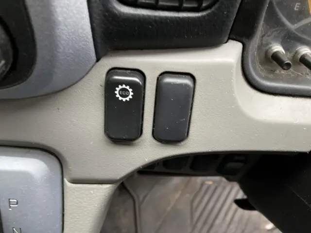 三菱 キャンター TPG-FEA50(2WD)の写真42