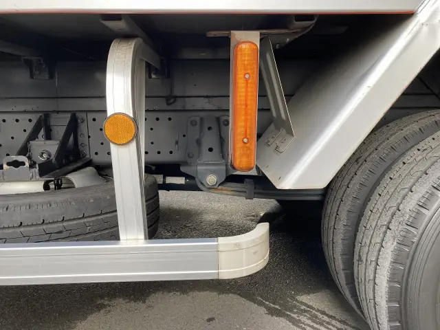 いすゞ エルフ 2RG-NLR88AN(2WD)の写真9