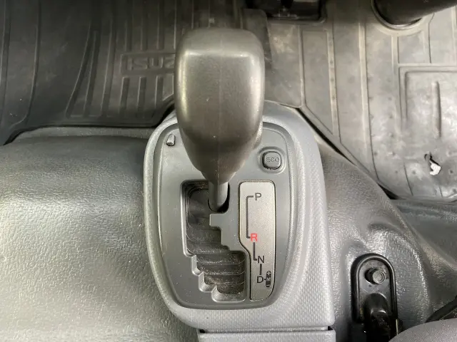 いすゞ エルフ 2RG-NLR88AN(2WD)の写真18