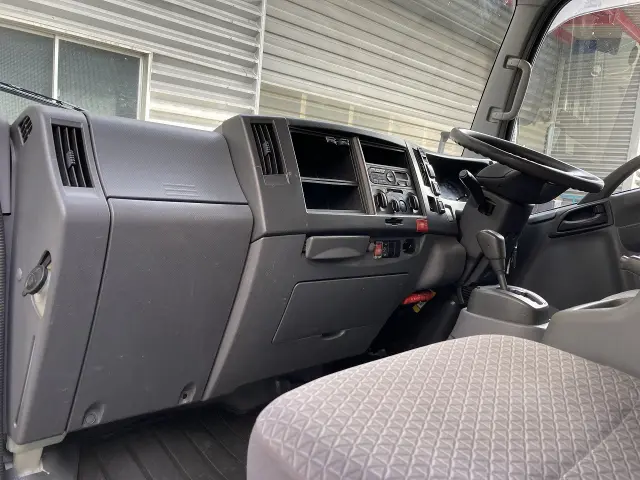 いすゞ エルフ 2RG-NLR88AN(2WD)の写真19