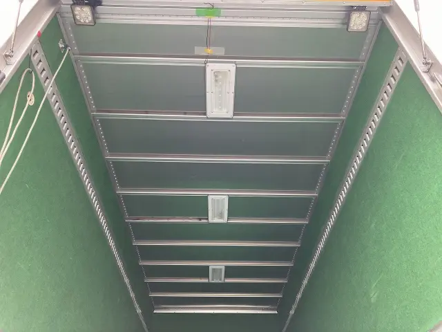 いすゞ エルフ 2RG-NLR88AN(2WD)の写真26