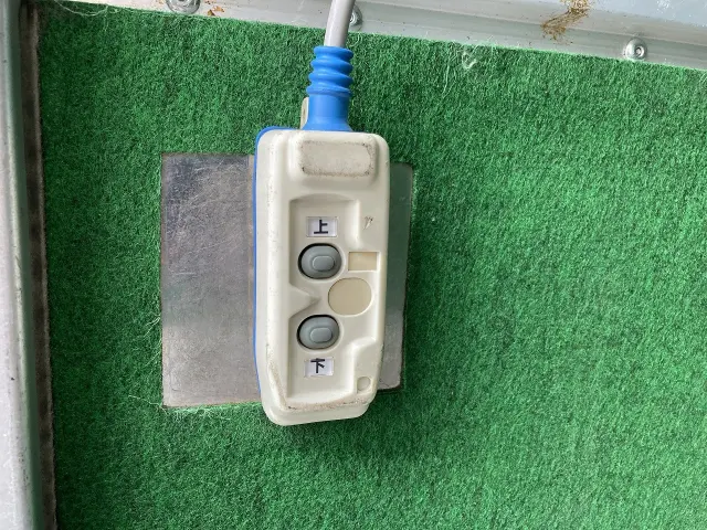 いすゞ エルフ 2RG-NLR88AN(2WD)の写真28