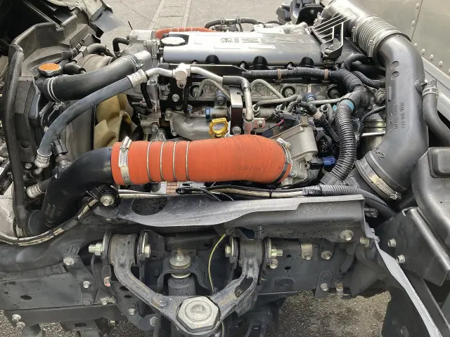 いすゞ エルフ 2RG-NLR88AN(2WD)の写真31