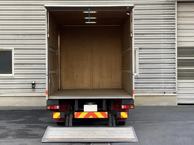 三菱 キャンター TPG-FEB50(2WD)の写真5