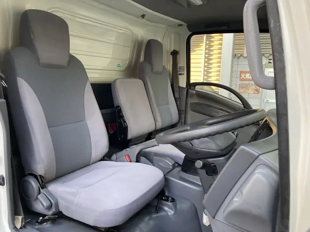 いすゞ エルフ TPG-NPR85AN(2WD)の写真16