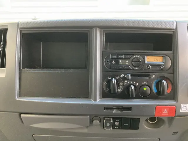 いすゞ エルフ TPG-NPR85AN(2WD)の写真18