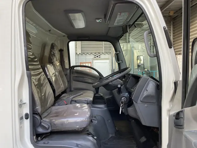 いすゞ エルフ TPG-NPR85AN(2WD)の写真37