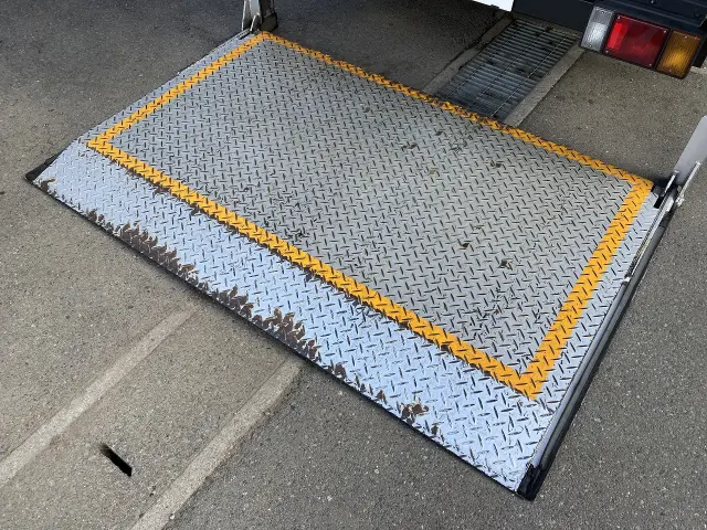 日産 アトラス BKG-ALR85AN(2WD)の写真6