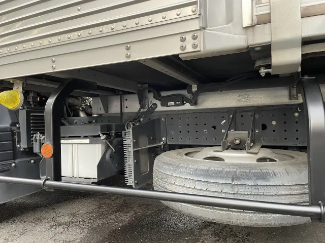 三菱 キャンター TPG-FEB50(2WD)の写真9