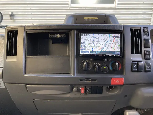 いすゞ エルフ 2RG-NLR88AN(2WD)の写真16