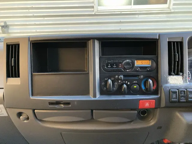 いすゞ エルフ TRG-NJR85AN(2WD)の写真17