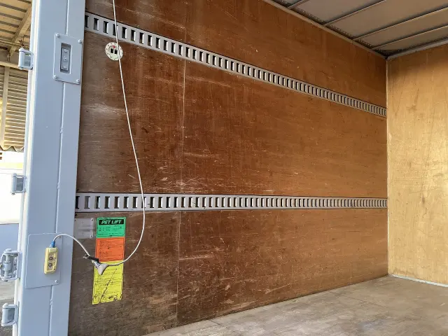 いすゞ エルフ TRG-NJR85AN(2WD)の写真22