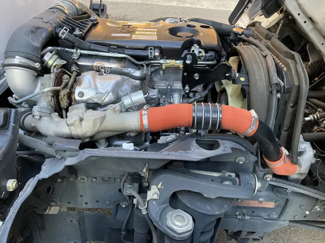 いすゞ エルフ TRG-NJR85AN(2WD)の写真32