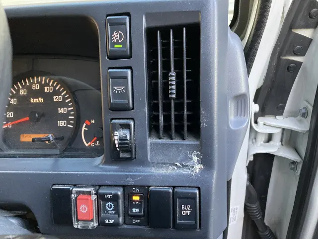 いすゞ エルフ TRG-NJR85AN(2WD)の写真39
