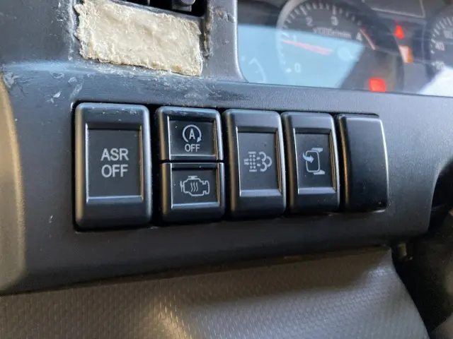 いすゞ エルフ TRG-NJR85AN(2WD)の写真40