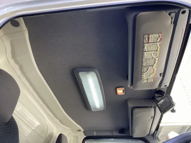 いすゞ エルフ 2RG-NPR88YN(2WD)の写真20