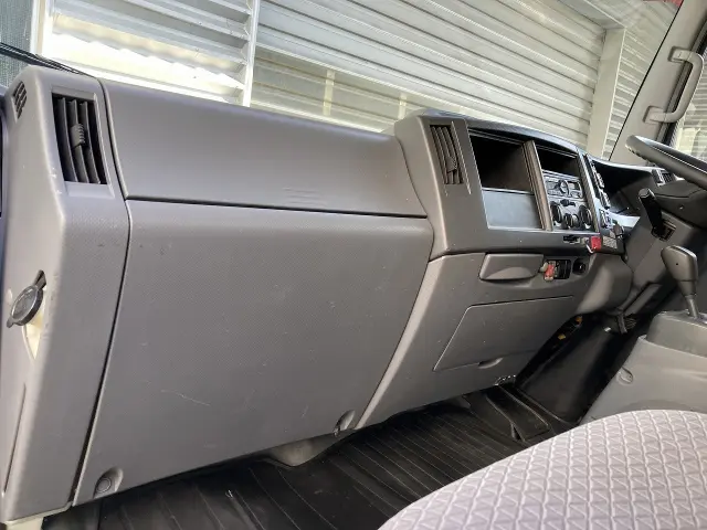 いすゞ エルフ 2RG-NPR88YN(2WD)の写真21