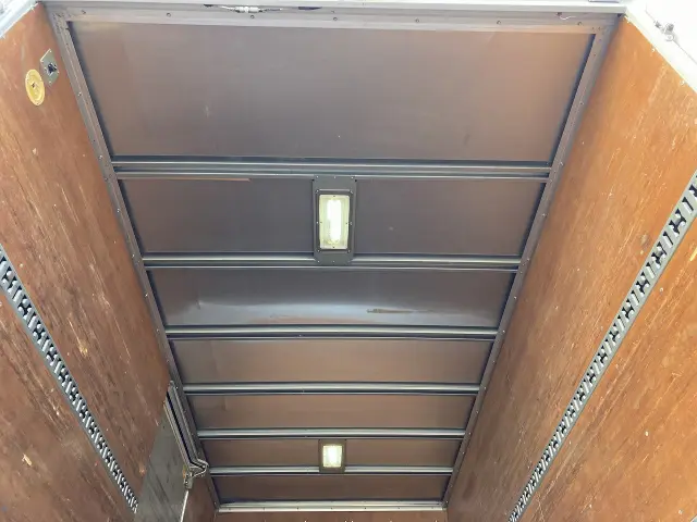 いすゞ エルフ 2RG-NPR88YN(2WD)の写真26