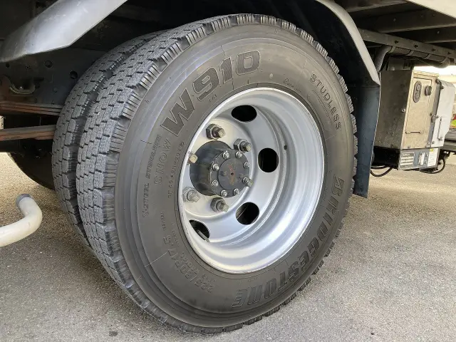 いすゞ エルフ 2RG-NPR88YN(2WD)の写真36