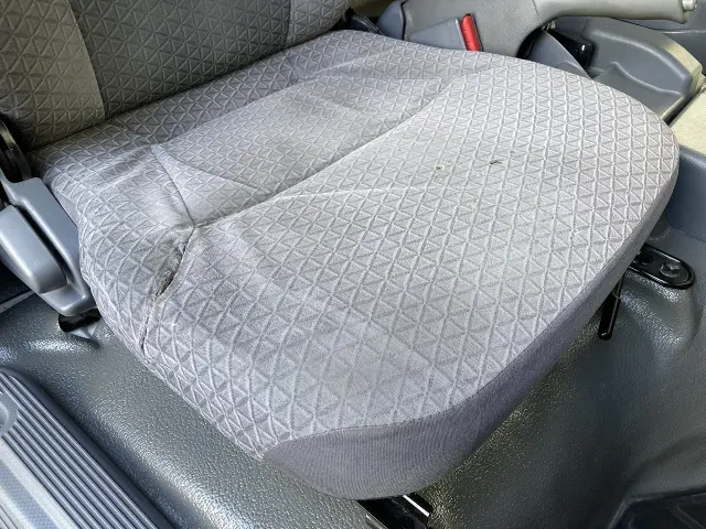 いすゞ エルフ 2RG-NPR88YN(2WD)の写真39