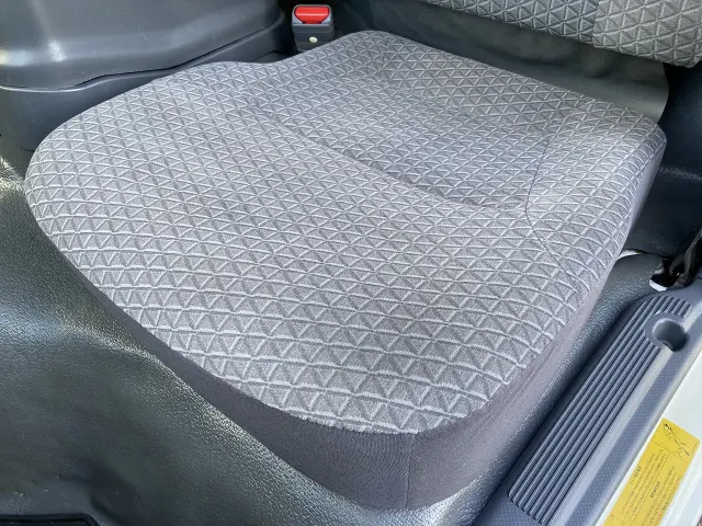 いすゞ エルフ 2RG-NPR88YN(2WD)の写真46