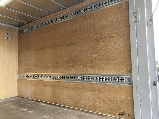 日産 アトラス SKG-TZ2F24(2WD)の写真22