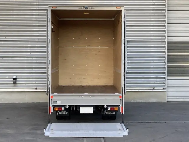 トヨタ ダイナ LDF-KDY231(2WD)の写真4