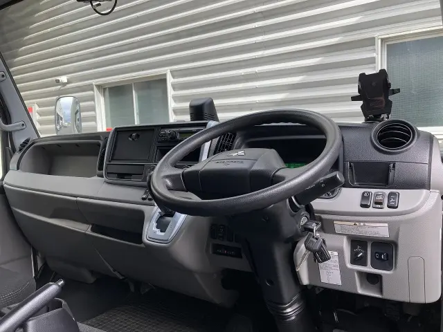 三菱 キャンター 2PG-FEB50(2WD)の写真16