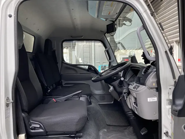 三菱 キャンター 2PG-FEB50(2WD)の写真38