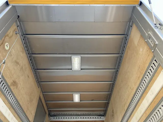 いすゞ エルフ TKG-NMR85Nの写真26