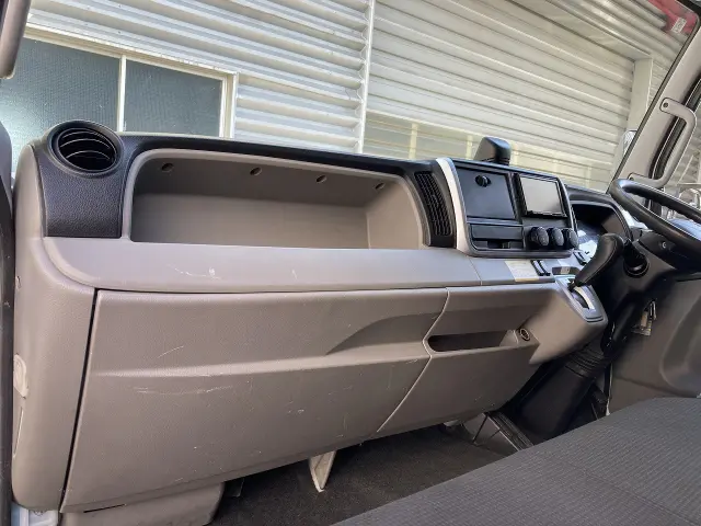 三菱 キャンター TPG-FEB50(2WD)の写真21