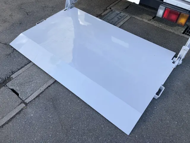 いすゞ エルフ TRG-NJR85AN(2WD)の写真5