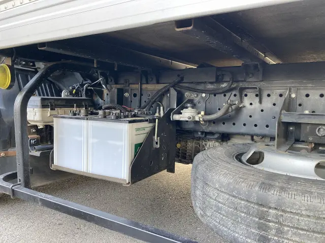 いすゞ エルフ TRG-NJR85AN(2WD)の写真9