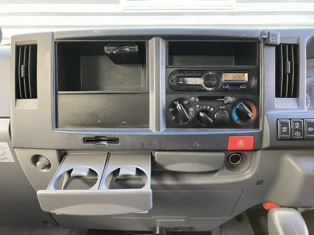 いすゞ エルフ TRG-NJR85AN(2WD)の写真18