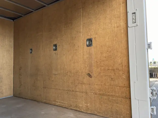 いすゞ エルフ TRG-NJR85AN(2WD)の写真24