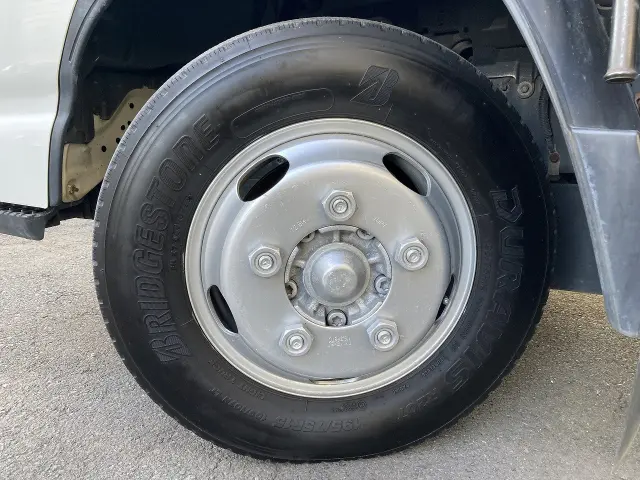 いすゞ エルフ TRG-NJR85AN(2WD)の写真36