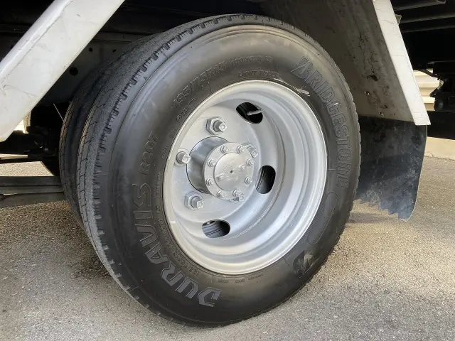 いすゞ エルフ TRG-NJR85AN(2WD)の写真37