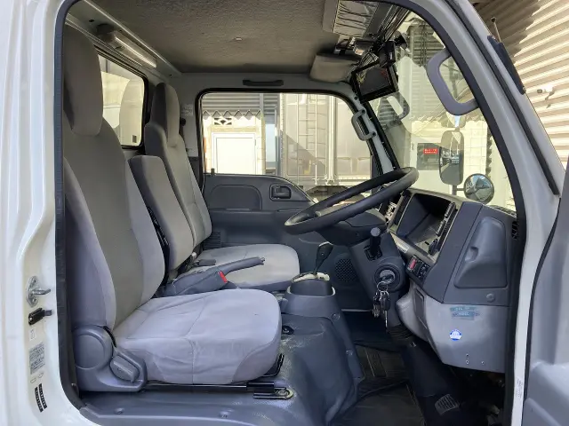 いすゞ エルフ TRG-NJR85AN(2WD)の写真38